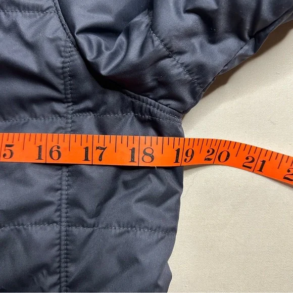 LLbean Women’s Mountain Classic Puffer Jacket XS Gunmetal Gray - Picture 10 of 10